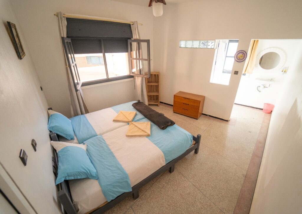 Standard Double-Twin Private Room Ensuite